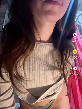 Snapshot of Raven__5 chatting on June 2026 06:17:02 PM Raven 5 online show from June 2026 06:17:02 PM
