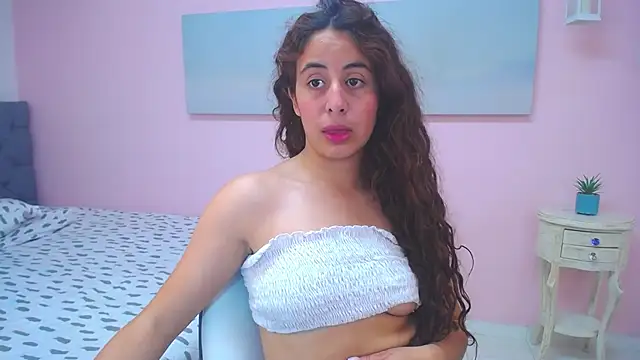 Snapshot of scarlett_clyde chatting on May 2026 04:04:02 PM scarlett clyde online show from May 2026 04:04:02 PM