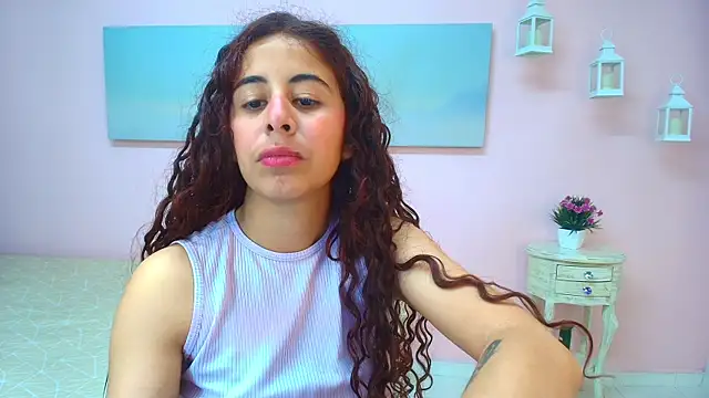 Snapshot of scarlett_clyde chatting on June 2026 12:37:01 PM scarlett clyde online show from June 2026 12:37:01 PM