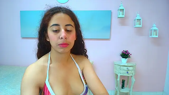 Snapshot of scarlett_clyde chatting on July 2026 12:44:01 PM scarlett clyde online show from July 2026 12:44:01 PM