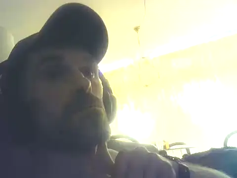 Snapshot of BlnAktivGay chatting on May 2026 08:33:02 AM BlnAktivGay online show from May 2026 08:33:02 AM