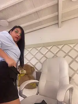 Snapshot of Miaswwe chatting on February 2026 02:12:02 PM Miaswwe online show from February 2026 02:12:02 PM