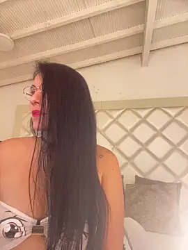 Snapshot of Miaswwe chatting on February 2026 03:21:02 PM Miaswwe online show from February 2026 03:21:02 PM