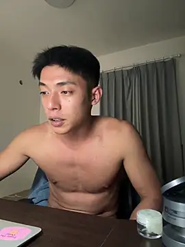 Snapshot of Yooo17 chatting on February 2026 12:04:01 PM Yooo17 online show from February 2026 12:04:01 PM