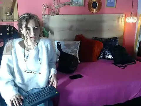 Snapshot of maria_Turner1 chatting on April 2026 08:57:02 AM maria Turner1 online show from April 2026 08:57:02 AM