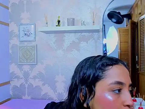 Snapshot of Emma_Thompssonn chatting on February 2026 11:48:01 AM Emma Thompssonn online show from February 2026 11:48:01 AM