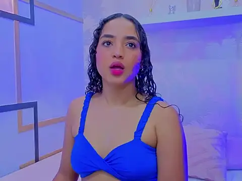 Snapshot of Emma_Thompssonn chatting on February 2026 11:55:01 AM Emma Thompssonn online show from February 2026 11:55:01 AM