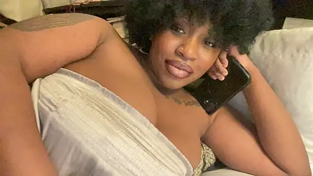 mayluvsu online show from March 2026 04:18:01 AM