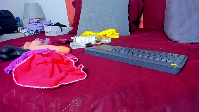 rose thompson19 online show from February 2026 07:03:02 PM