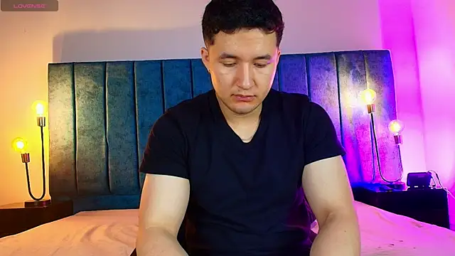 Alexander Connor online show from April 2026 12:09:02 PM