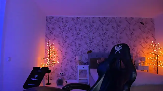 Hot Molly5 online show from April 2026 06:34:01 PM