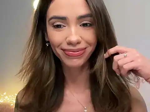 AyanaLys online show from January 2026 02:21:01 PM