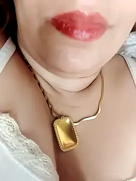 Snapshot of Naughty-Yousra chatting on May 2026 08:19:01 AM Naughty-Yousra online show from May 2026 08:19:01 AM