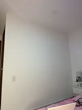 Snapshot of Alison_Ivanova chatting on June 2026 03:05:01 AM Alison Ivanova online show from June 2026 03:05:01 AM