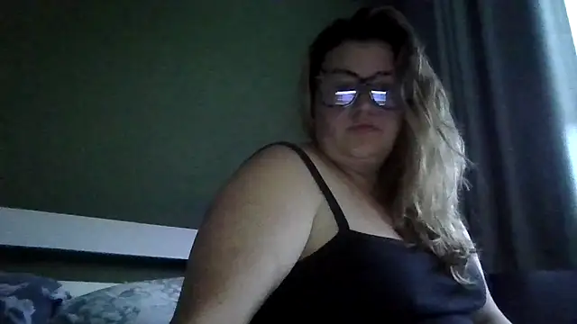 QueenCurvy Charley28 online show from June 2026 08:00:02 PM