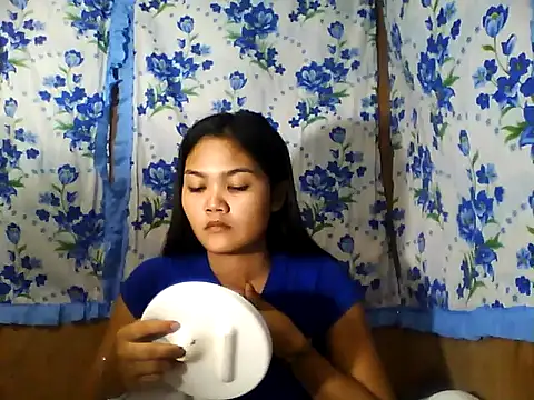 PinaySkinnyJust18 online show from April 2026 10:01:02 PM