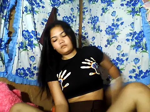 PinaySkinnyJust18 online show from June 2026 09:34:01 PM