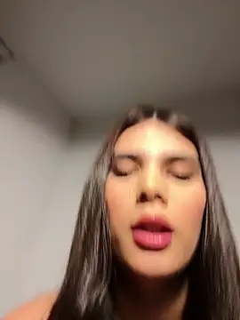 Snapshot of Lily_WellGifted chatting on April 2026 07:50:02 PM Lily WellGifted online show from April 2026 07:50:02 PM