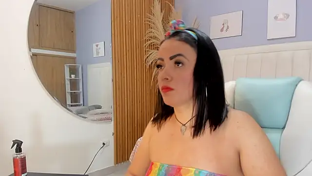 Snapshot of helen_jonesx chatting on February 2026 12:27:01 PM helen jonesx online show from February 2026 12:27:01 PM