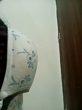 Prajakta123 online show from February 2026 05:22:02 PM