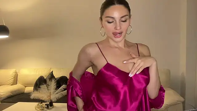 Snapshot of RoxelleSilvara69 chatting on June 2026 10:54:02 PM RoxelleSilvara69 online show from June 2026 10:54:02 PM