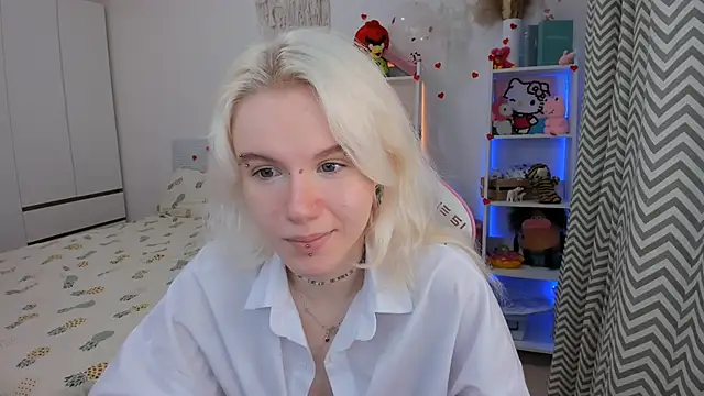 Snapshot of Mia_WaterFall chatting on February 2026 03:46:02 AM Mia WaterFall online show from February 2026 03:46:02 AM