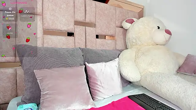 Snapshot of sweett_eyes_ chatting on February 2026 12:28:01 PM sweett eyes online show from February 2026 12:28:01 PM