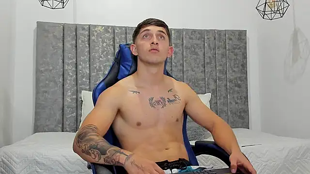 Calvin Hunter online show from February 2026 04:16:01 AM