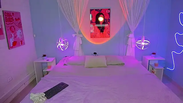 naomi campell online show from February 2026 07:25:02 PM