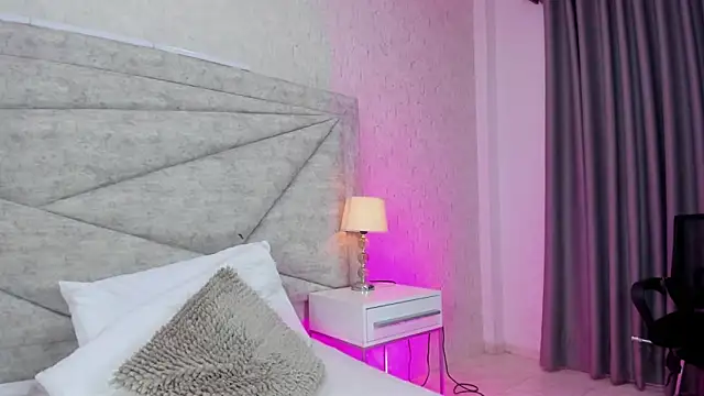 Snapshot of RousSweet- chatting on March 2026 09:10:01 PM RousSweet- online show from March 2026 09:10:01 PM