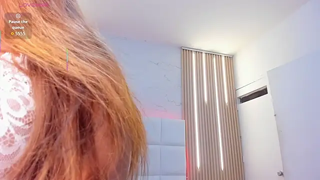 abril snow online show from March 2026 08:15:01 PM