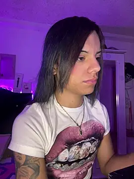 Snapshot of andyy_x chatting on July 2026 05:48:02 PM andyy x online show from July 2026 05:48:02 PM