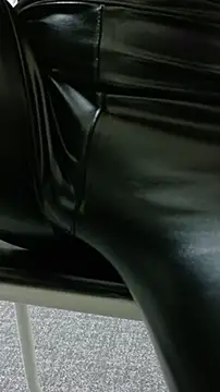 Snapshot of kyuleather chatting on March 2026 09:57:01 AM kyuleather online show from March 2026 09:57:01 AM