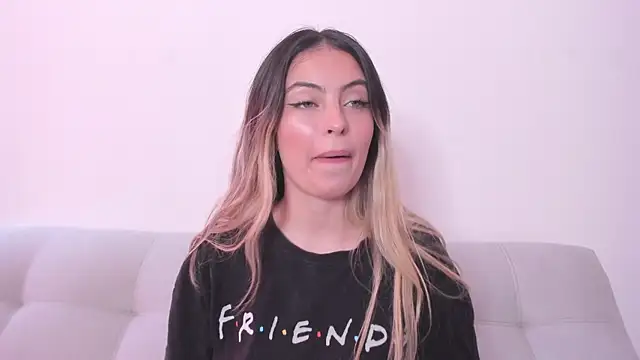 Fernanda aaaa online show from May 2026 04:15:02 PM