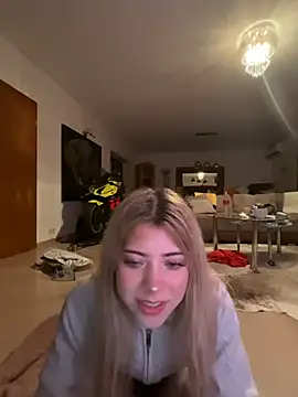 Snapshot of MelliMoon chatting on February 2026 09:13:01 PM MelliMoon online show from February 2026 09:13:01 PM