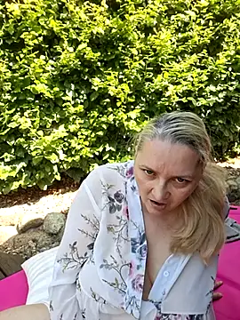 Snapshot of MaskedQueen77 chatting on July 2026 01:13:01 PM MaskedQueen77 online show from July 2026 01:13:01 PM