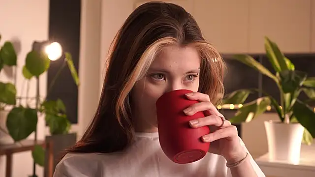 EleniRoeber online show from February 2026 03:32:02 PM