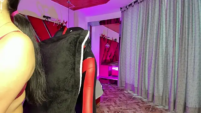 Lucia 24x online show from March 2026 11:37:02 AM