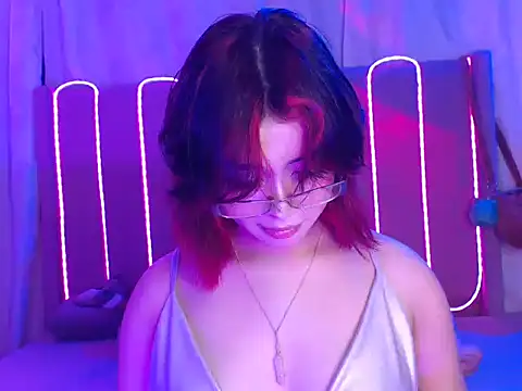 Snapshot of Raven_Goth8 chatting on February 2026 04:43:02 AM Raven Goth8 online show from February 2026 04:43:02 AM