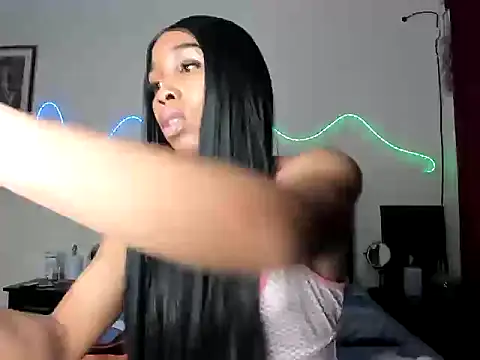 Snapshot of YourDreamReal chatting on February 2026 03:25:01 AM YourDreamReal online show from February 2026 03:25:01 AM