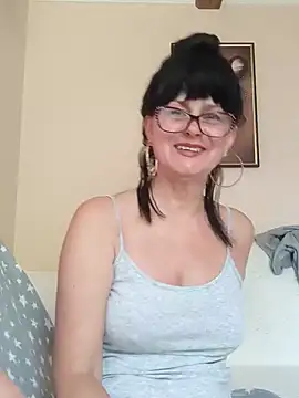 Snapshot of AliceSwan57 chatting on June 2026 06:49:01 AM AliceSwan57 online show from June 2026 06:49:01 AM