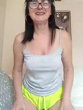 Snapshot of AliceSwan57 chatting on June 2026 06:16:02 AM AliceSwan57 online show from June 2026 06:16:02 AM
