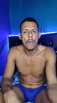 juanmaur22 online show from February 2026 09:18:02 PM