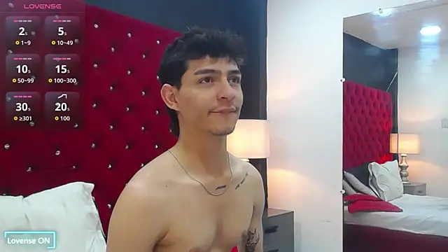 Logan Woods online show from February 2026 09:41:01 PM