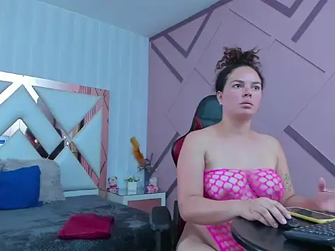 Snapshot of ZamanthaJhones chatting on February 2026 07:14:02 PM ZamanthaJhones online show from February 2026 07:14:02 PM