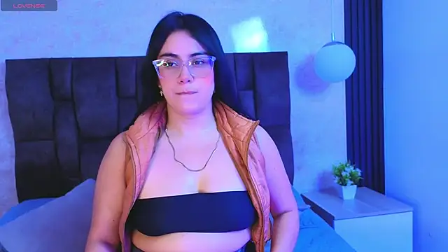 Snapshot of vicky_grey chatting on July 2026 11:51:02 AM vicky grey online show from July 2026 11:51:02 AM