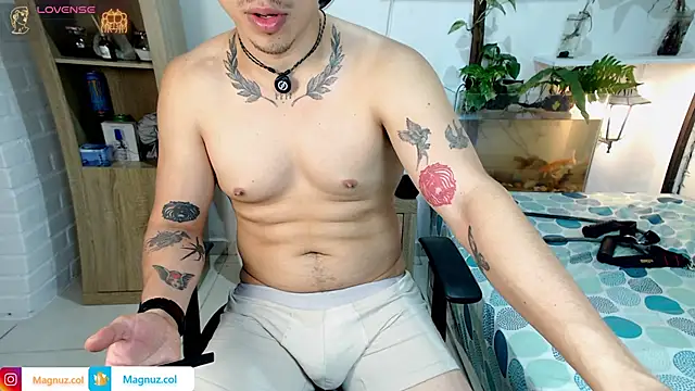 Snapshot of Magnuz_Col chatting on June 2026 01:03:01 AM Magnuz Col online show from June 2026 01:03:01 AM