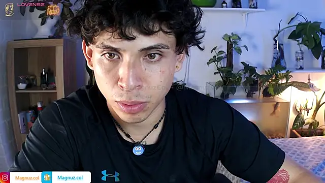 Snapshot of Magnuz_Col chatting on June 2026 02:49:01 AM Magnuz Col online show from June 2026 02:49:01 AM