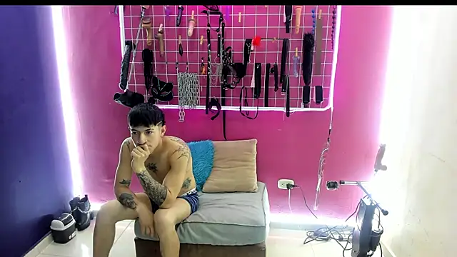 Slave Melany bdsm online show from April 2026 12:42:01 PM