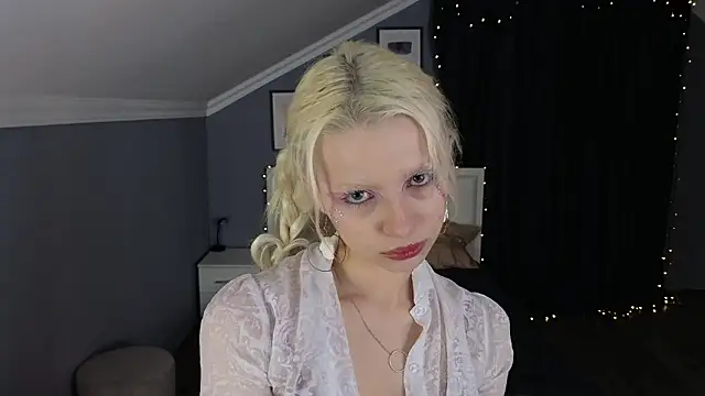 Naomi Demio online show from February 2026 09:16:01 AM